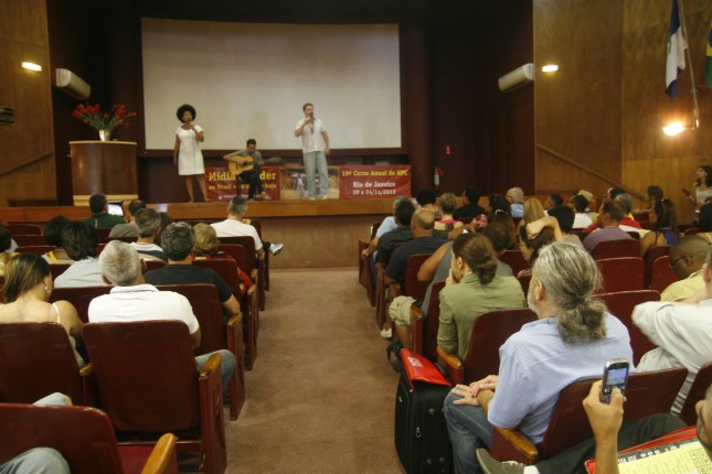 Belo show de abertura do 19º Curso Anual do NPC