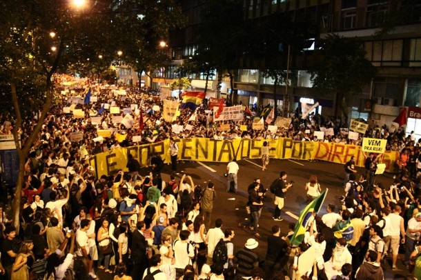 "A luta não é por R$0,20, é por direitos!" Foto: Pablo Vergara/ Brasil de Fato