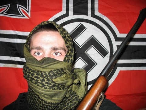 Estamos vivendo uma onda neonazista no Ocidente, diz socióloga