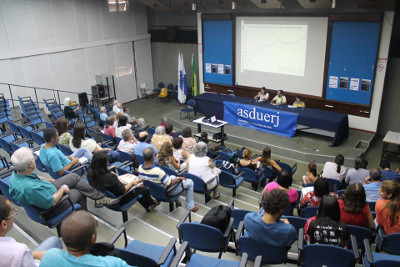 Universidades do Estado do Rio realizam ato conjunto por recomposição salarial