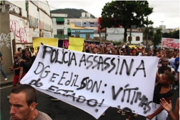Manifestantes denunciam violência policial após assassinato de DG e Edilson