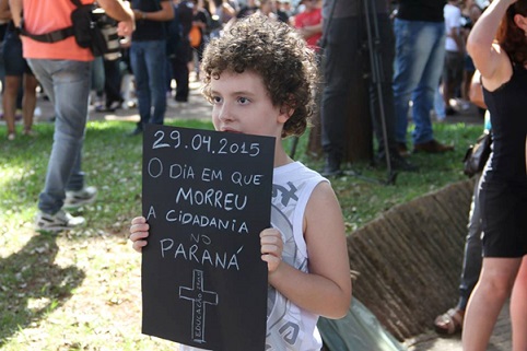 Massacre de professores no Paraná