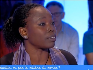 Escritora senegalesa arrasa em debate sobre imigração e xenofobia