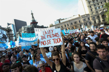 Argentina: juízes federais anulam decretos de Mauricio Macri e restabelecem Lei de Meios