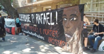Manifestantes pedem justiça para Rafael Braga