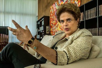 Cunha manda e governo Temer terá que se ajoelhar, diz Dilma