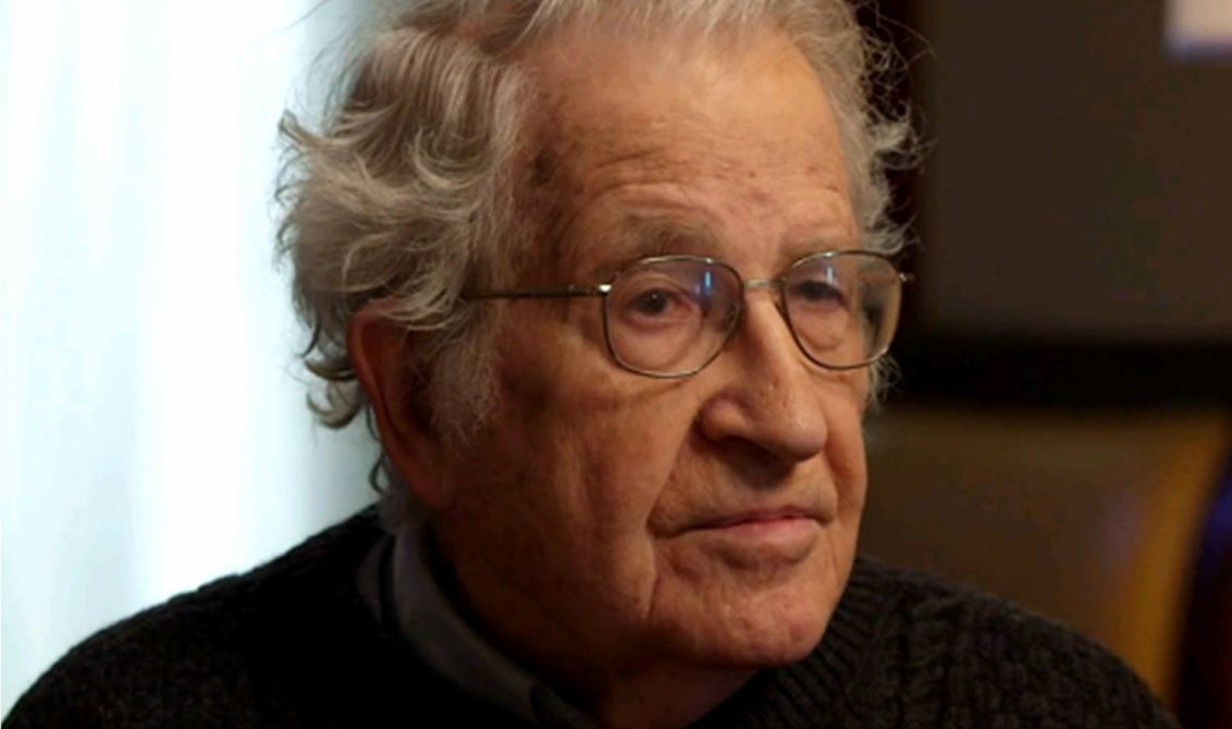 Noam Chomsky desmente colunista da Folha de S. Paulo