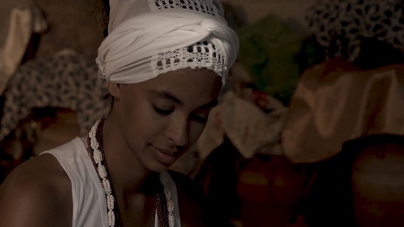 “Eu, Oxum”: documentário narra a experiência de filhas de santo em terreiro