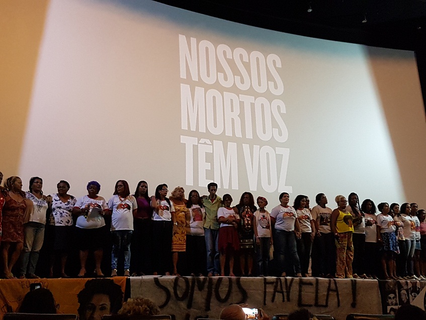 Narramos para resistir: filme sobre chacina da Baixada é lançado no Rio