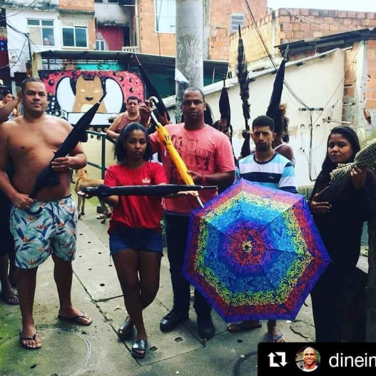 Jovens são confundidos com traficantes em favela do Rio:  Rodrigo está morto