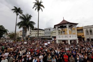 O Brasil resolve parar e faz manifestação em defesa da educação