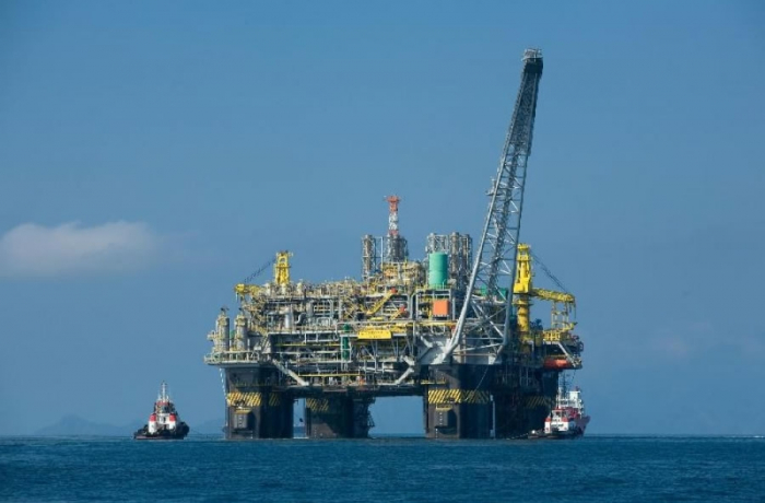Petrobras vai leiloar plataformas de petróleo pela internet