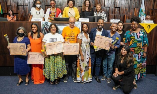 NPC recebe o prêmio Marielle Franco de Direitos Humanos