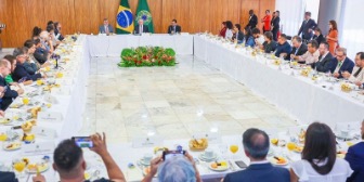 Em reunião com ministro da Secom, Barão de Itararé entrega documentos para fortalecer mídia alternativa