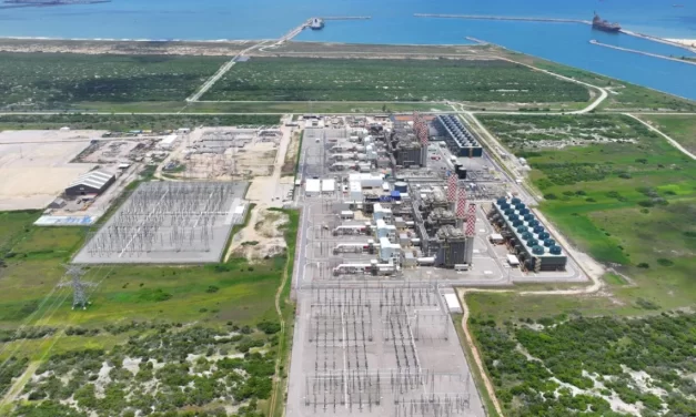 Complexo portuário-industrial idealizado por Eike Batista abriu 500 processos por desapropriações