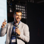 Curso gratuito em Mídias Sociais e IA abre inscrições com foco no enfrentamento à desinformação